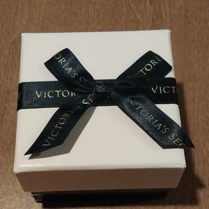 Victoria's Secret Jewelry Set